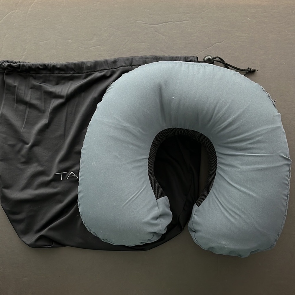Tandem 3-in-1 Travel Pillow - Picture 13 of 13